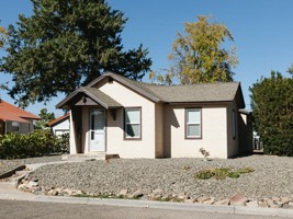 featured image of 1049 Sw 9th Ave #1