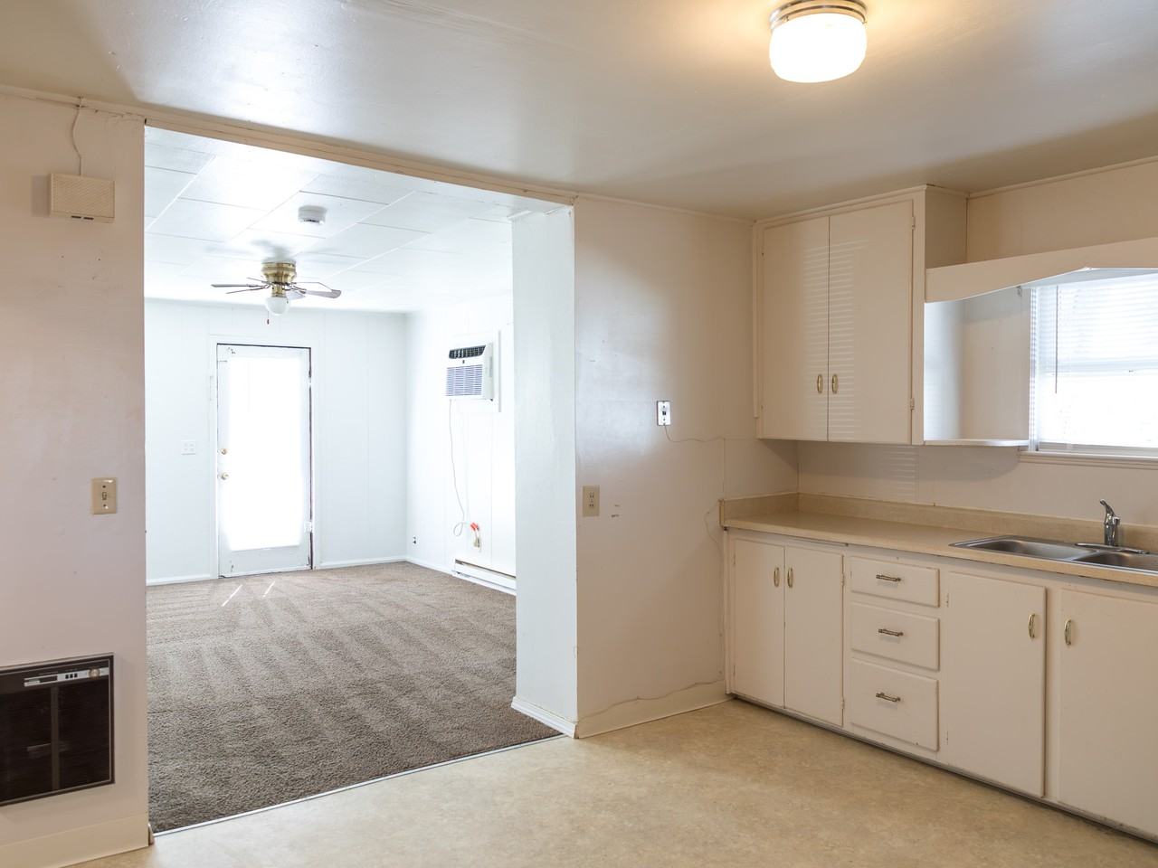 1049 Sw 9th Ave #1 - Photo 5 of 14
