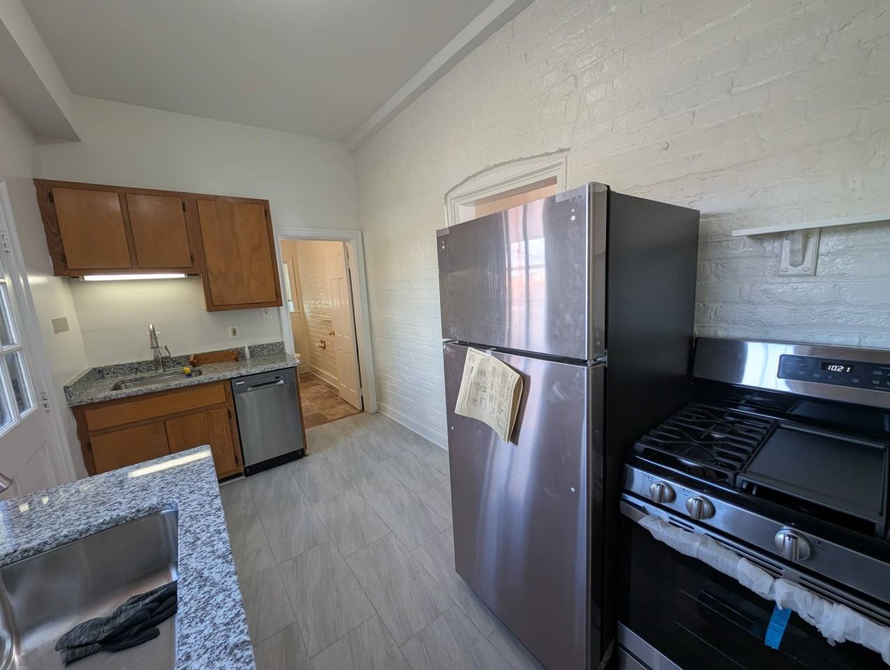 413 W 24th St #1 - Photo 3 of 14