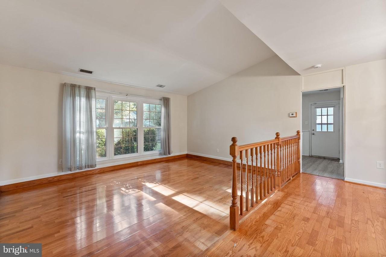 6918 Lodestone Ct #1 - Photo 4 of 27