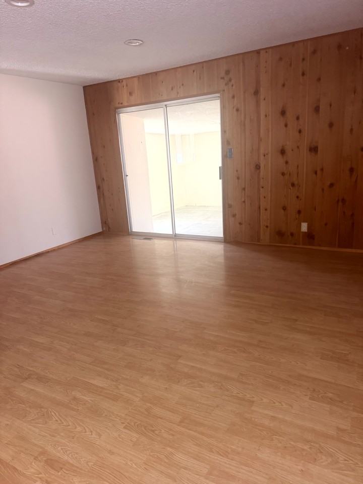 635 Seneca Pl #1 - Photo 7 of 24
