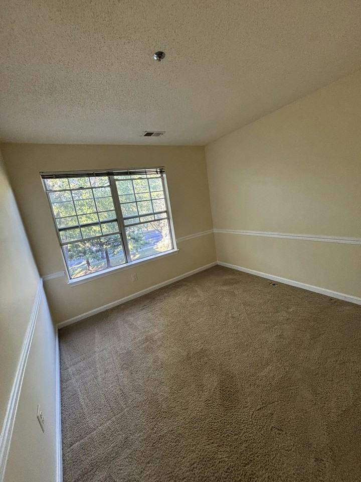 2599 Ambling Cir - Photo 2 of 20
