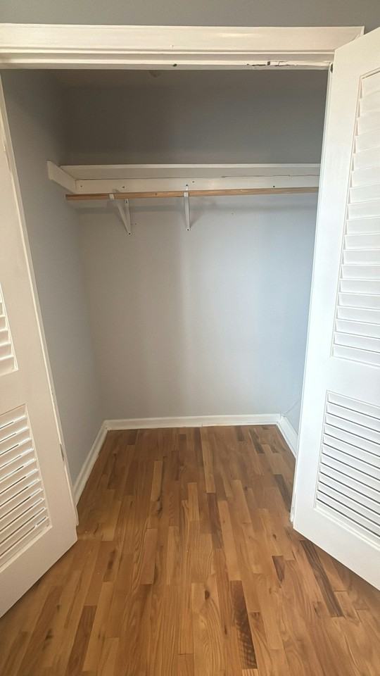2744 Baker Street, Unit 3 - Photo 4 of 5