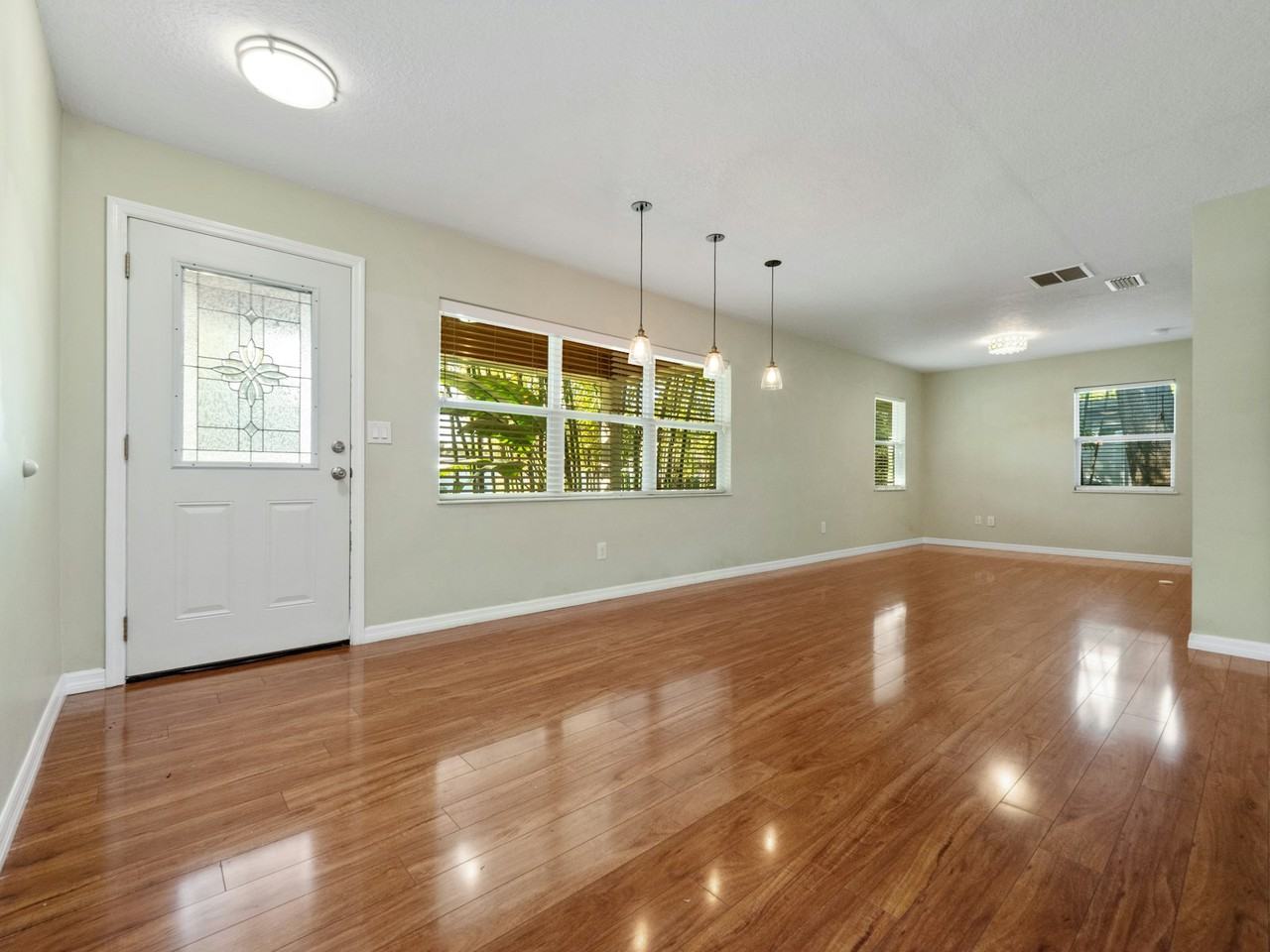 1919 Azalea Avenue - Photo 3 of 31