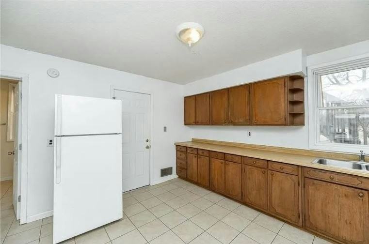 640 South Minnesota Avenue, Unit 02 - Main Level A - Photo 4 of 7