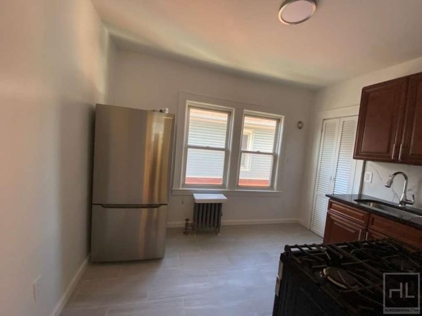 3815 Farragut Rd - Photo 2 of 10