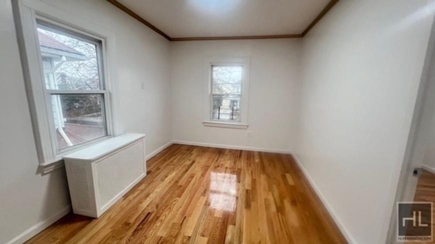 3815 Farragut Rd - Photo 5 of 10