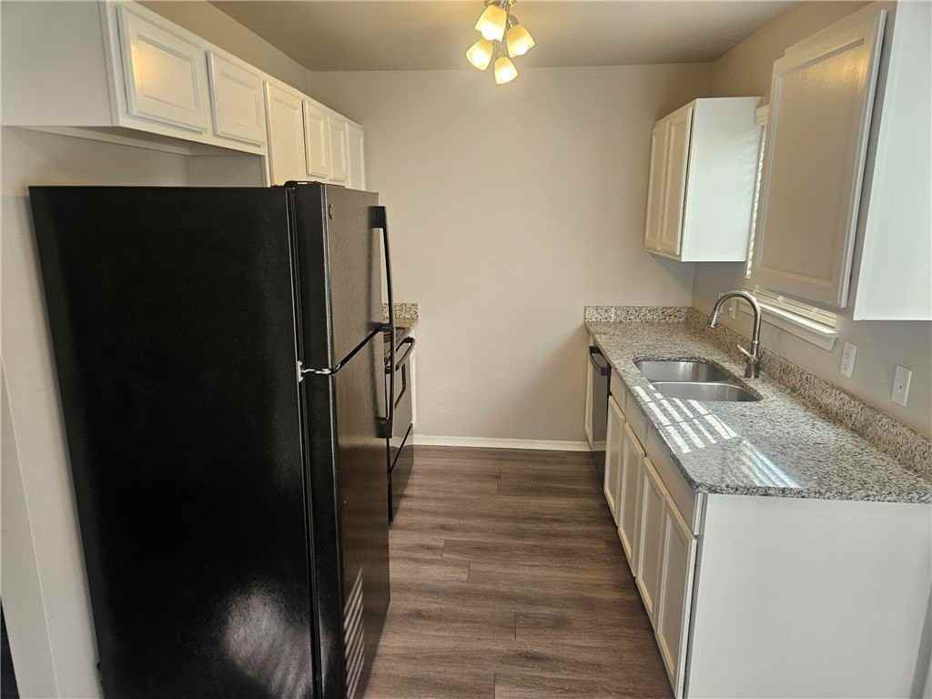 804 E Post Rd #B - Photo 7 of 25