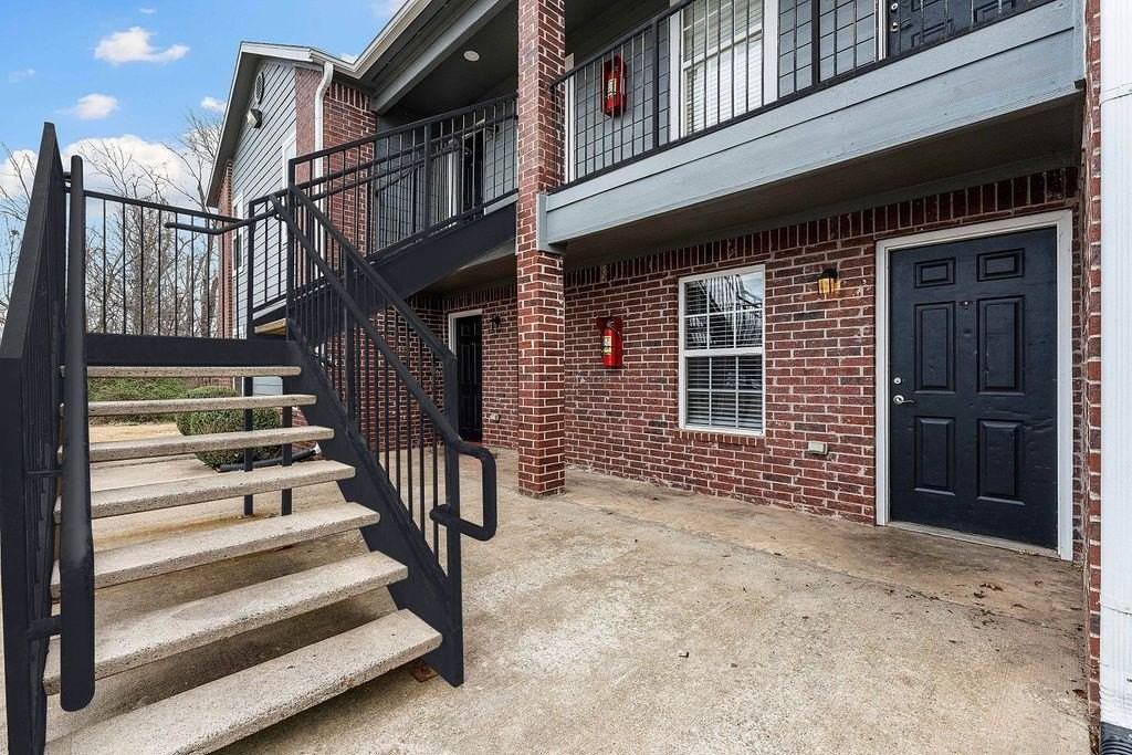 804 E Post Rd #E - Photo 2 of 26