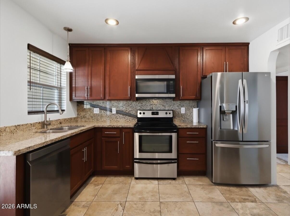 1425 W San Miguel Ave - Photo 3 of 33
