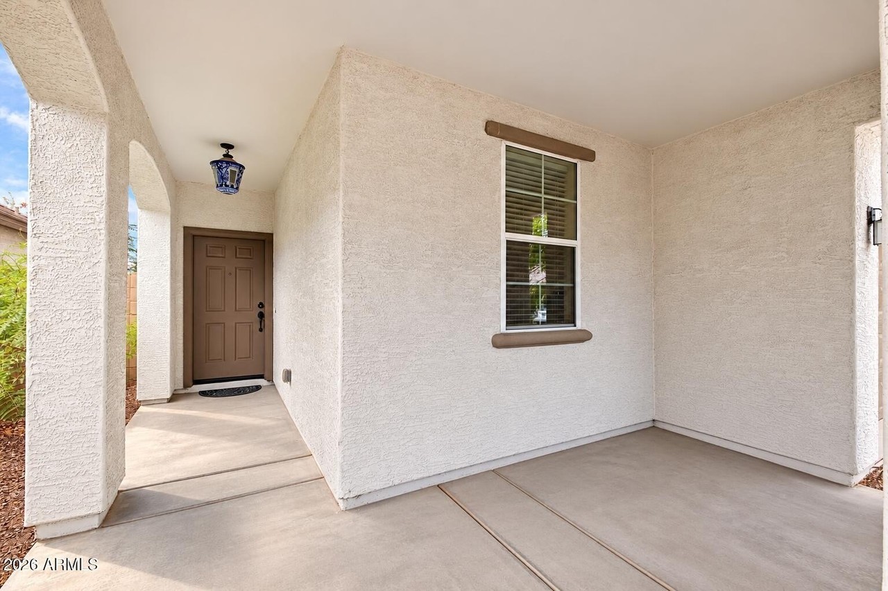 812 E Gary Ln - Photo 2 of 22