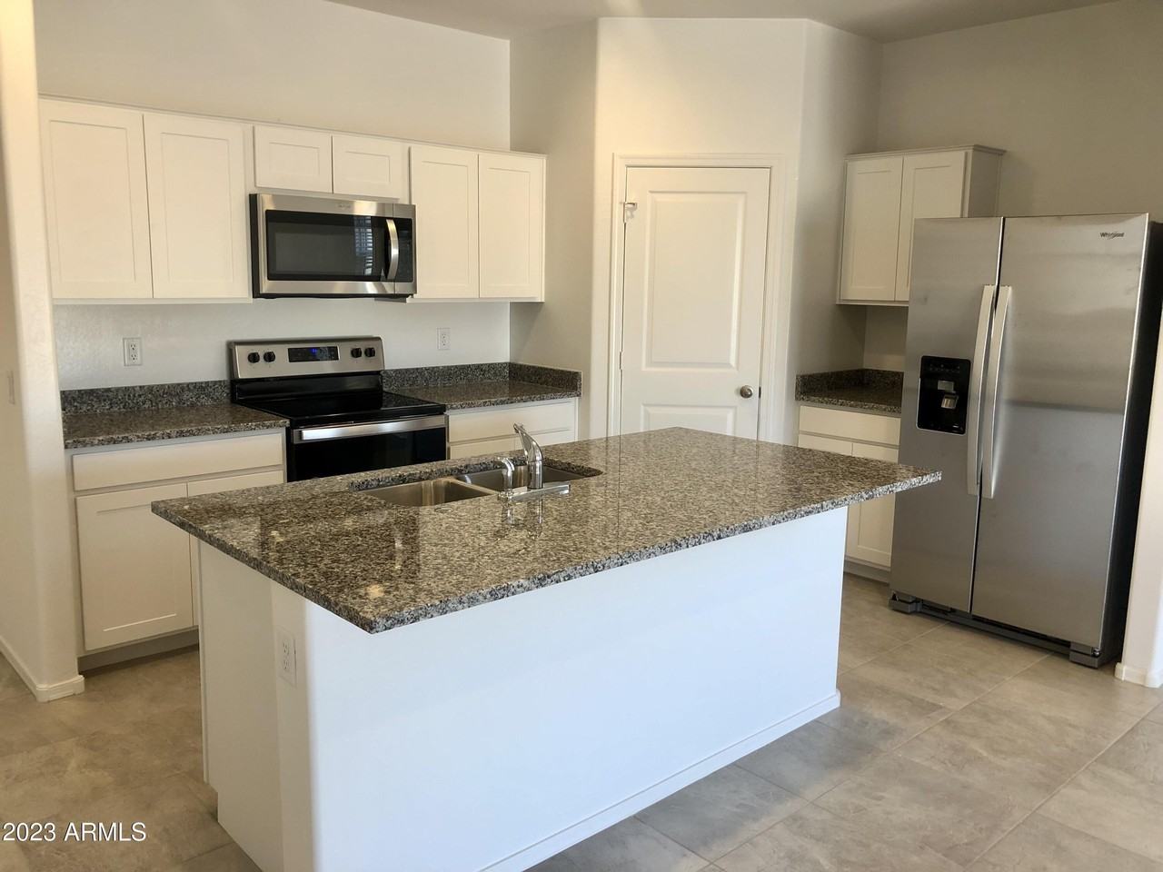 1130 W Paradise Way - Photo 2 of 9