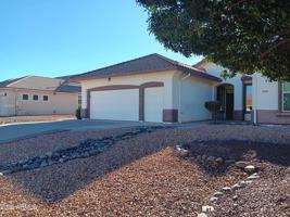 featured image of 2958 Glenview Dr