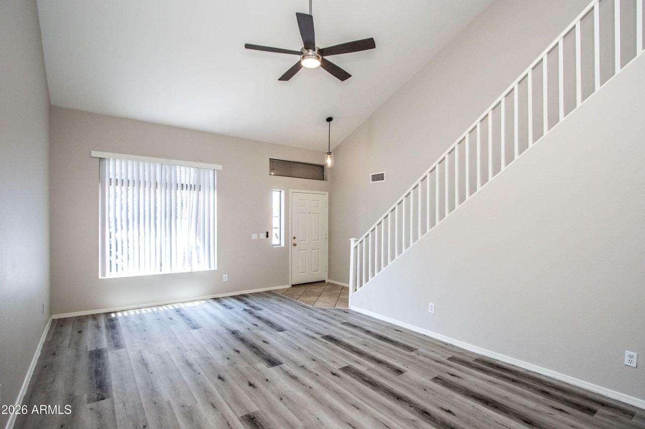 8544 W Eva St - Photo 2 of 32