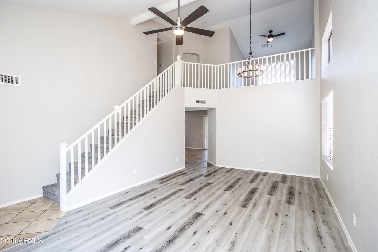 8544 W Eva St - Photo 3 of 32