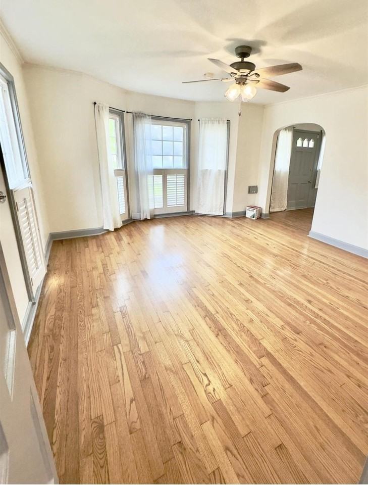 2625 Gladys St - Photo 3 of 21
