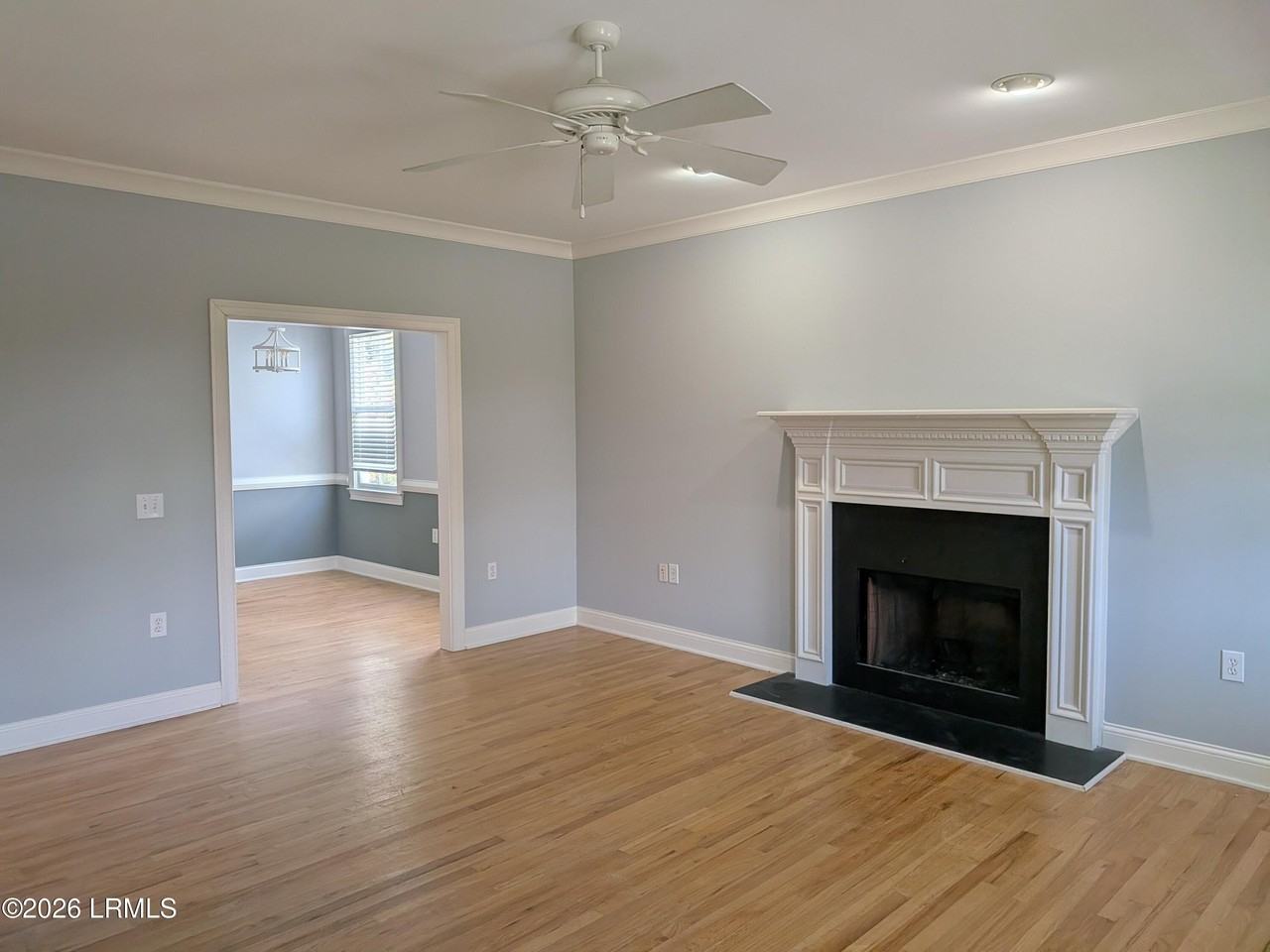45 Holbrook Dr - Photo 3 of 50