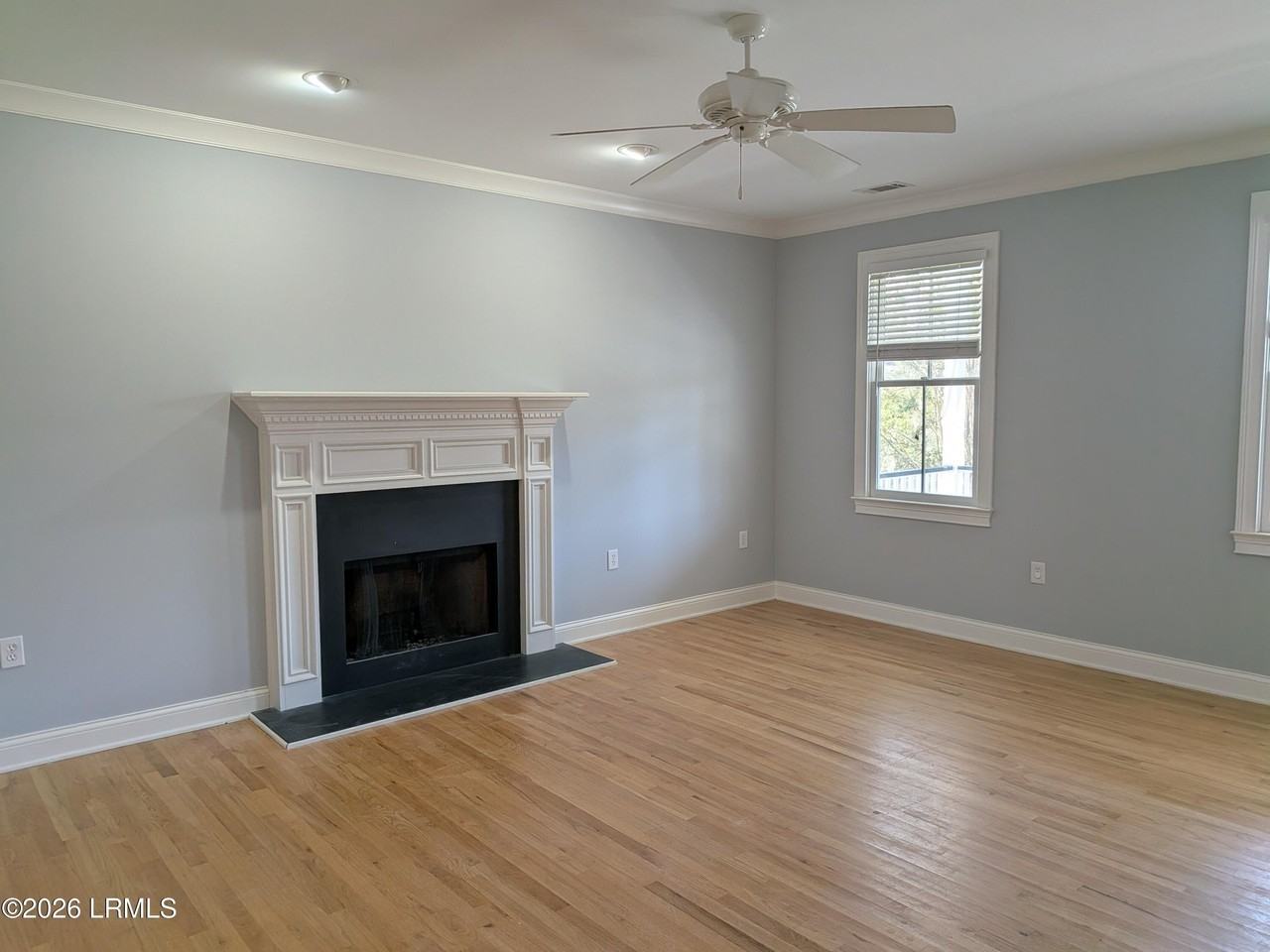 45 Holbrook Dr - Photo 4 of 50