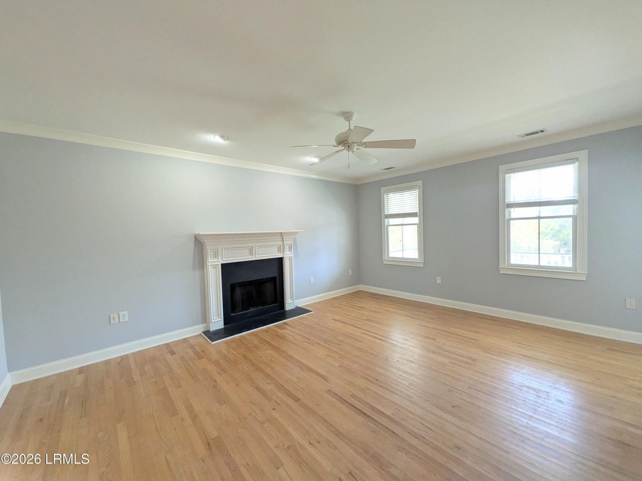 45 Holbrook Dr - Photo 5 of 50