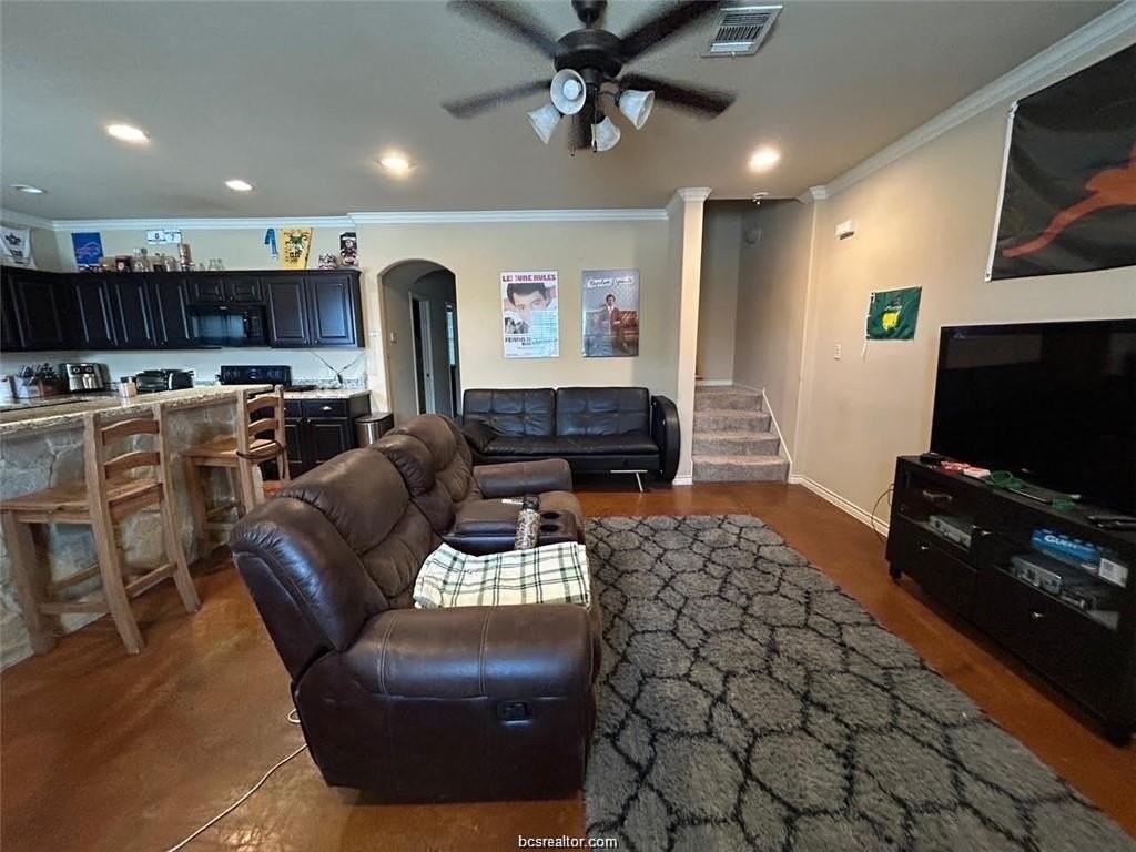 405 Baby Bear Dr - Photo 4 of 17