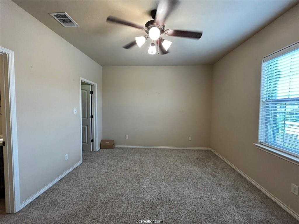 405 Baby Bear Dr - Photo 7 of 17
