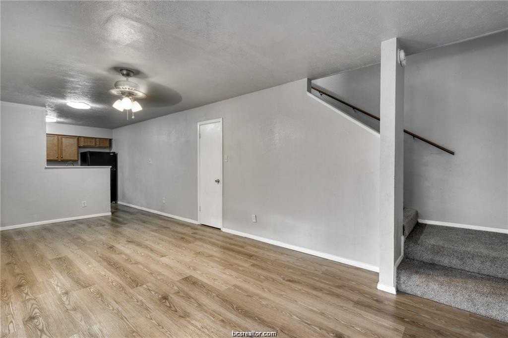 2400 Toro Ln #D - Photo 4 of 8