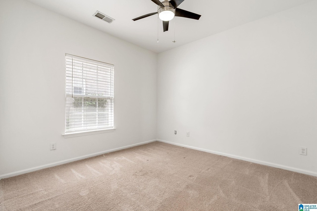 221 Lenox Ln - Photo 7 of 15