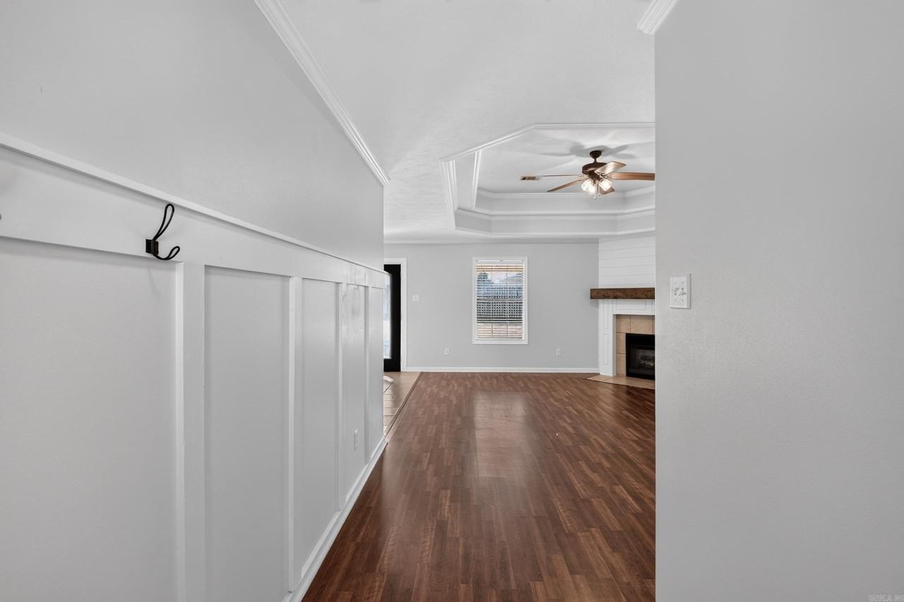17 Jaguar Dr - Photo 2 of 32