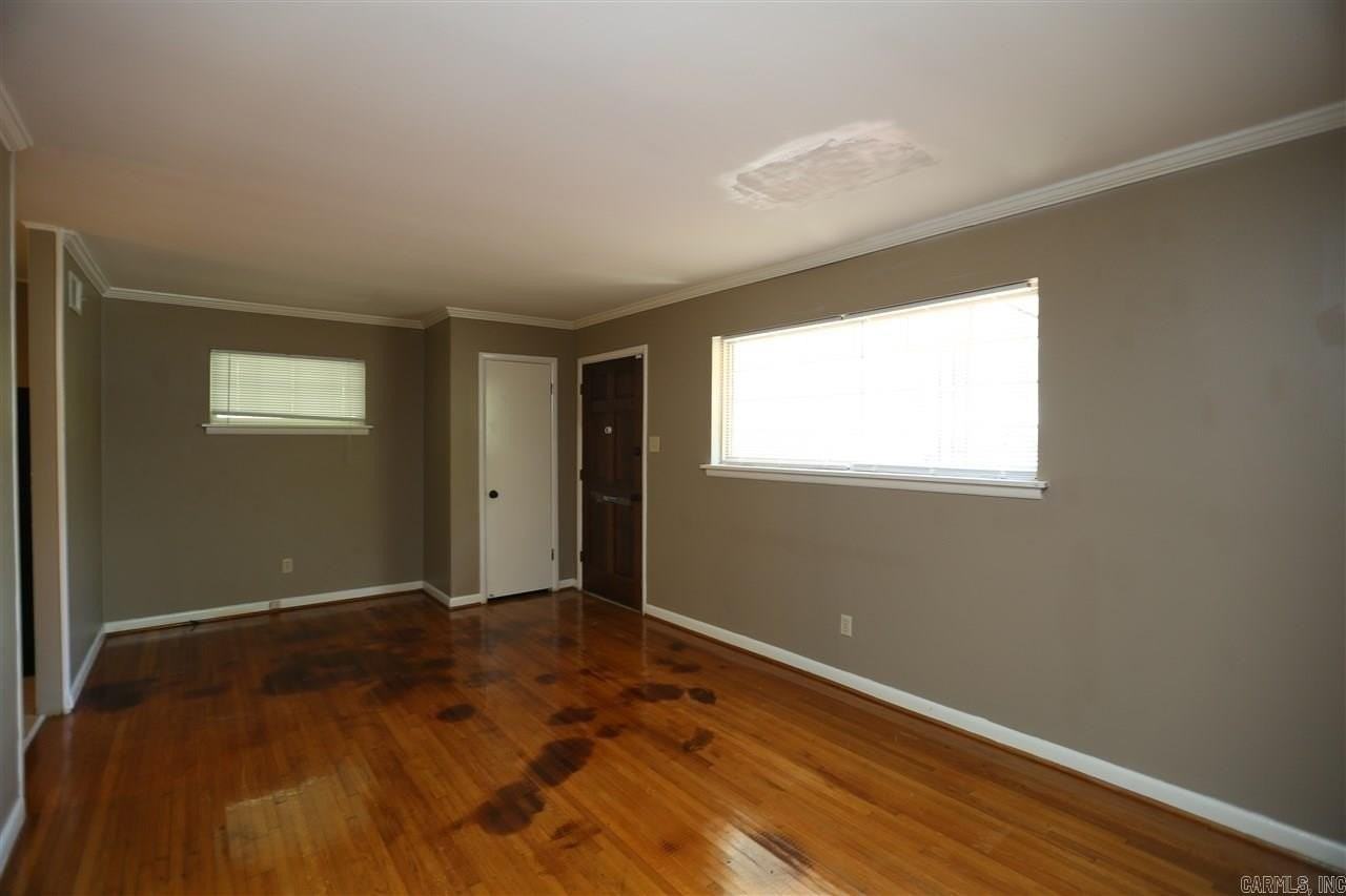 312 Wedgewood Rd - Photo 5 of 31
