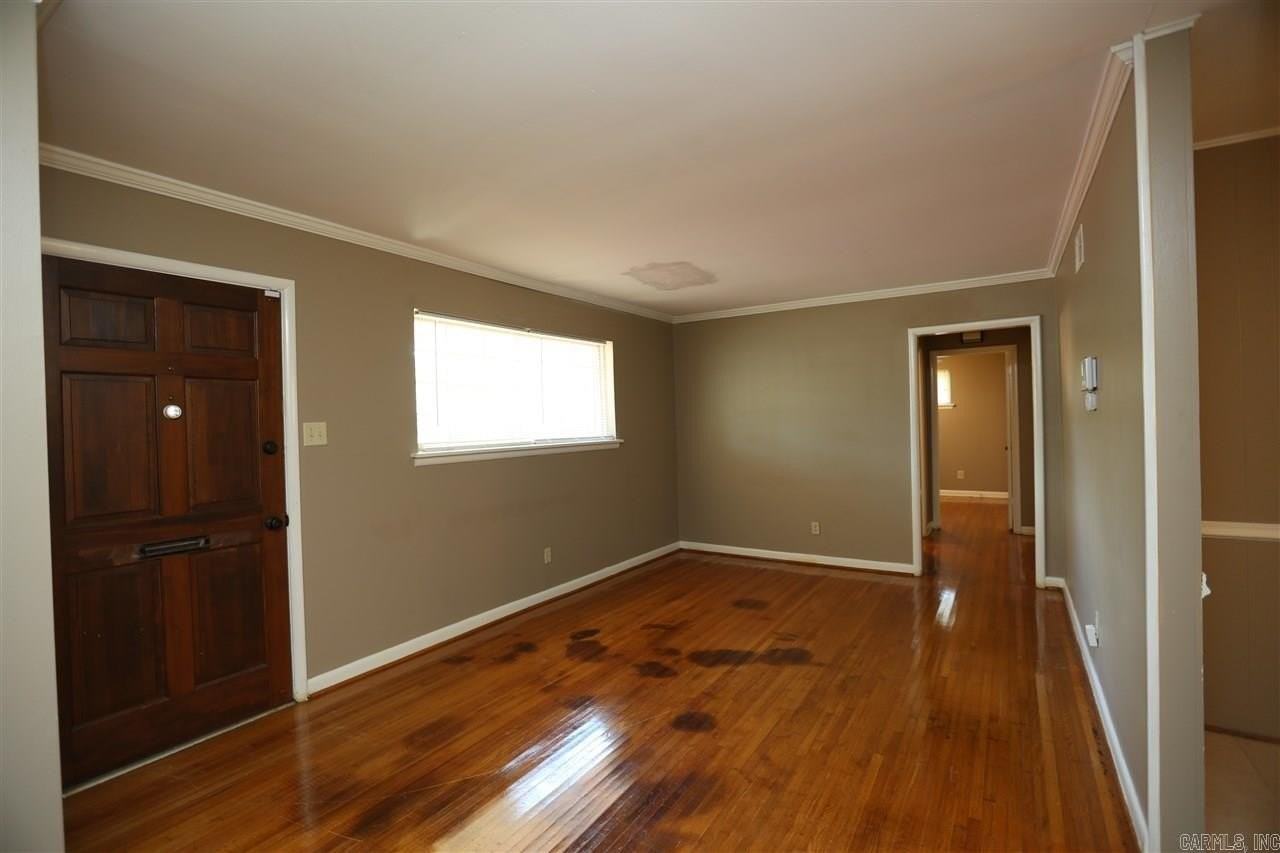 312 Wedgewood Rd - Photo 6 of 31