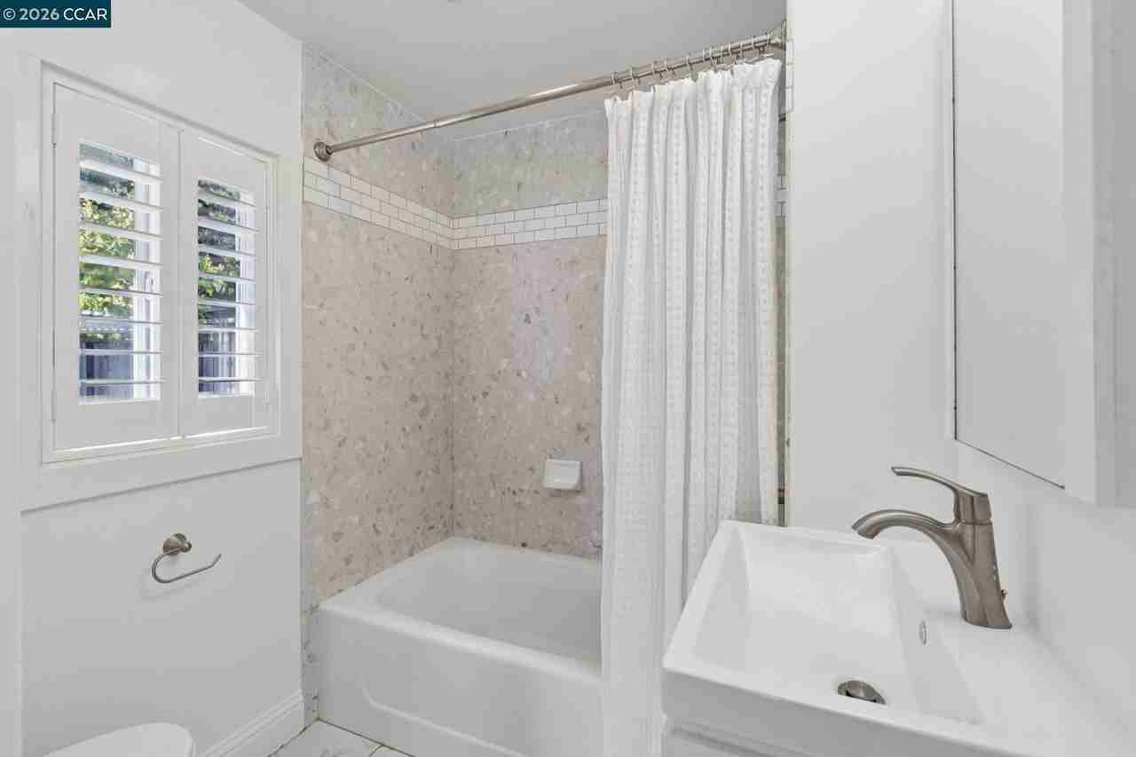 939 Mountain View Dr #A - Photo 7 of 8