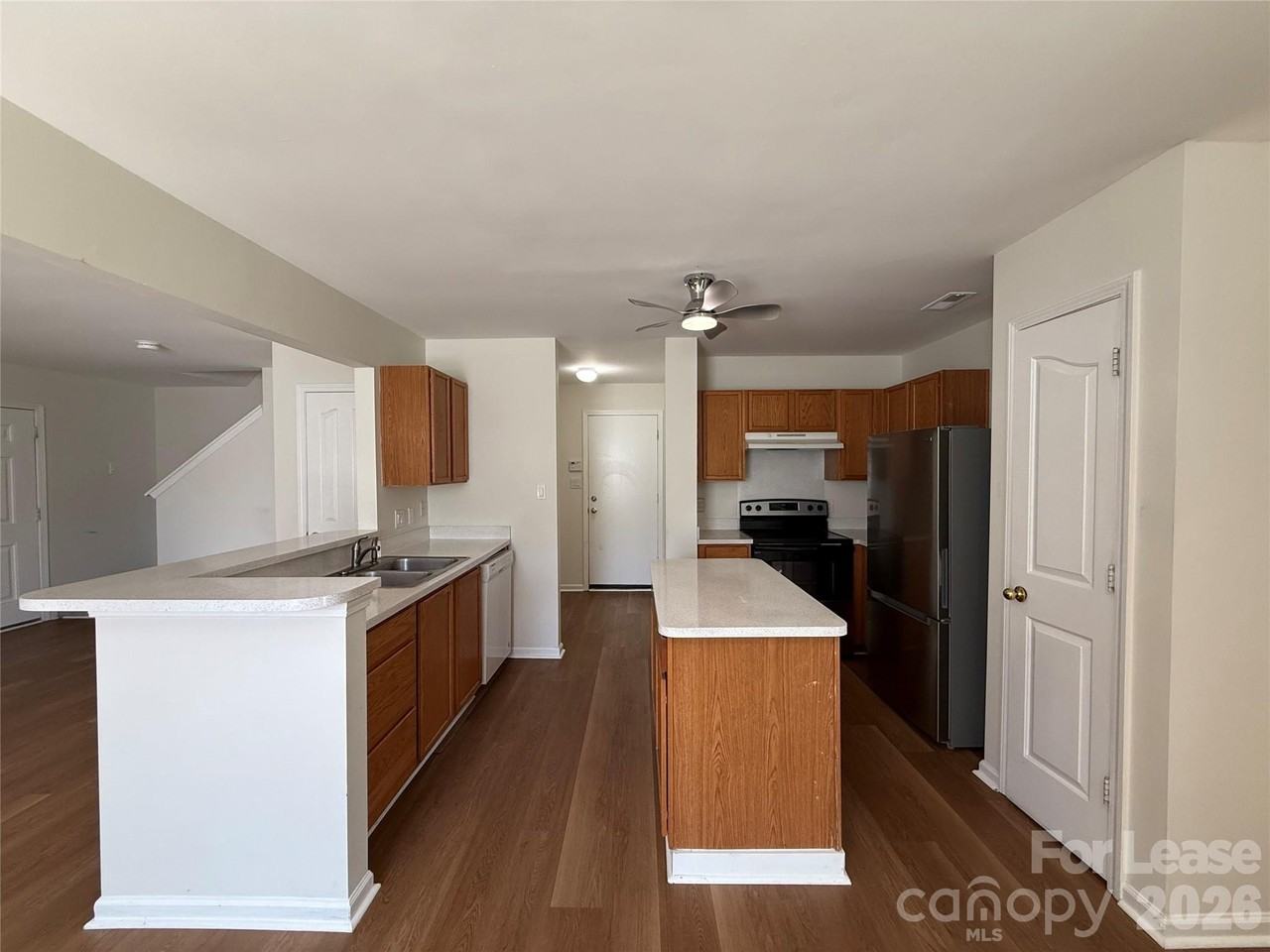 1428 Nature Pl - Photo 5 of 24