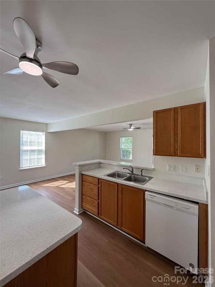 1428 Nature Pl - Photo 7 of 24