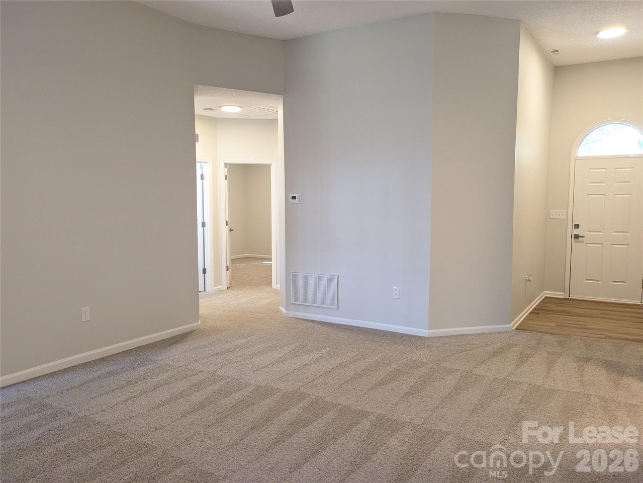150 Ashford Hollow Ln - Photo 4 of 32