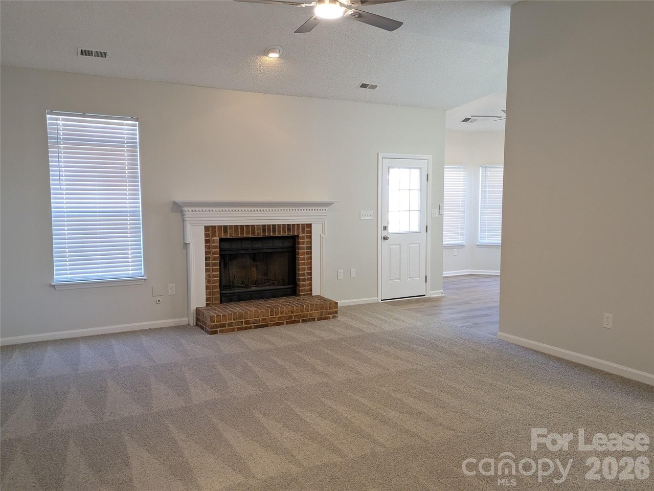 150 Ashford Hollow Ln - Photo 5 of 32