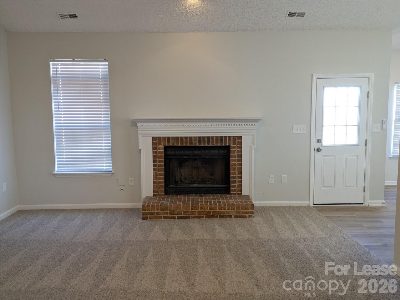 150 Ashford Hollow Ln - Photo 6 of 32