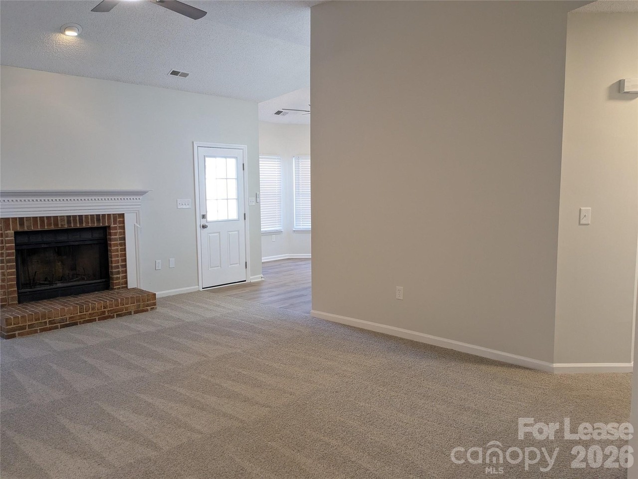 150 Ashford Hollow Ln - Photo 7 of 32