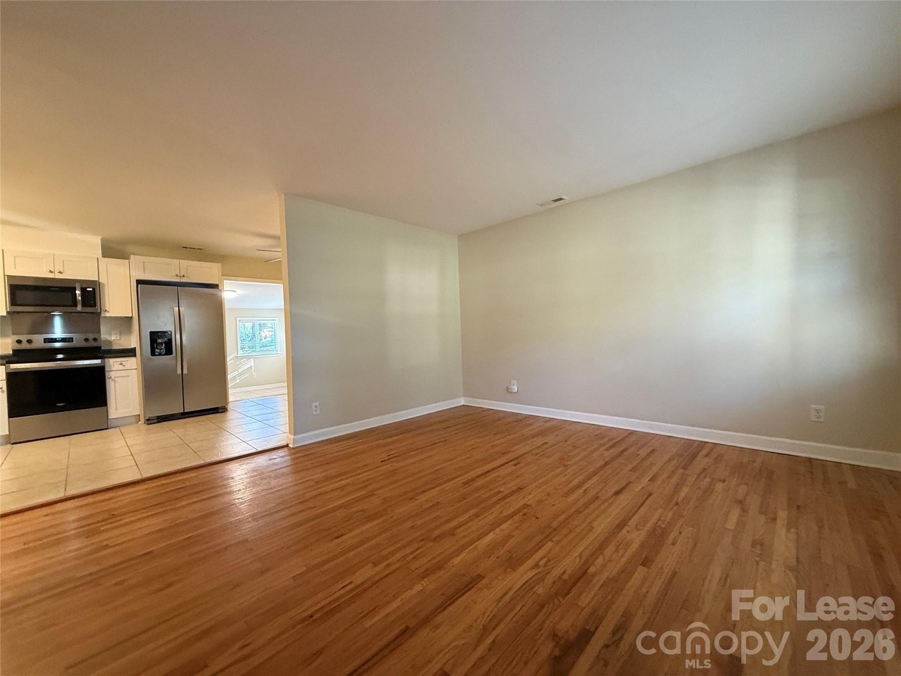 3751 Seaman Dr - Photo 4 of 29