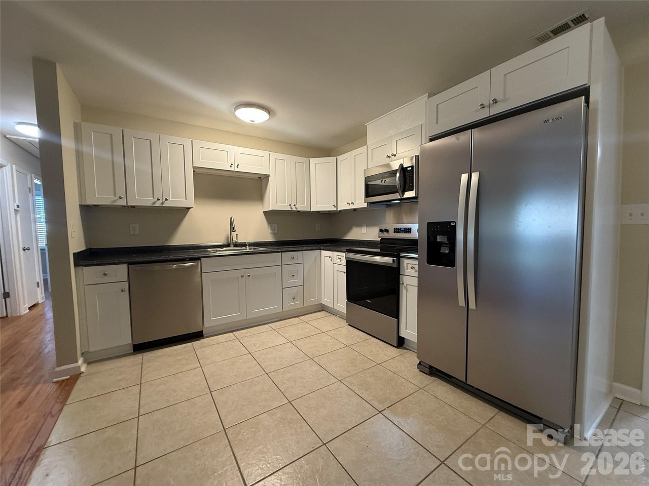 3751 Seaman Dr - Photo 7 of 29