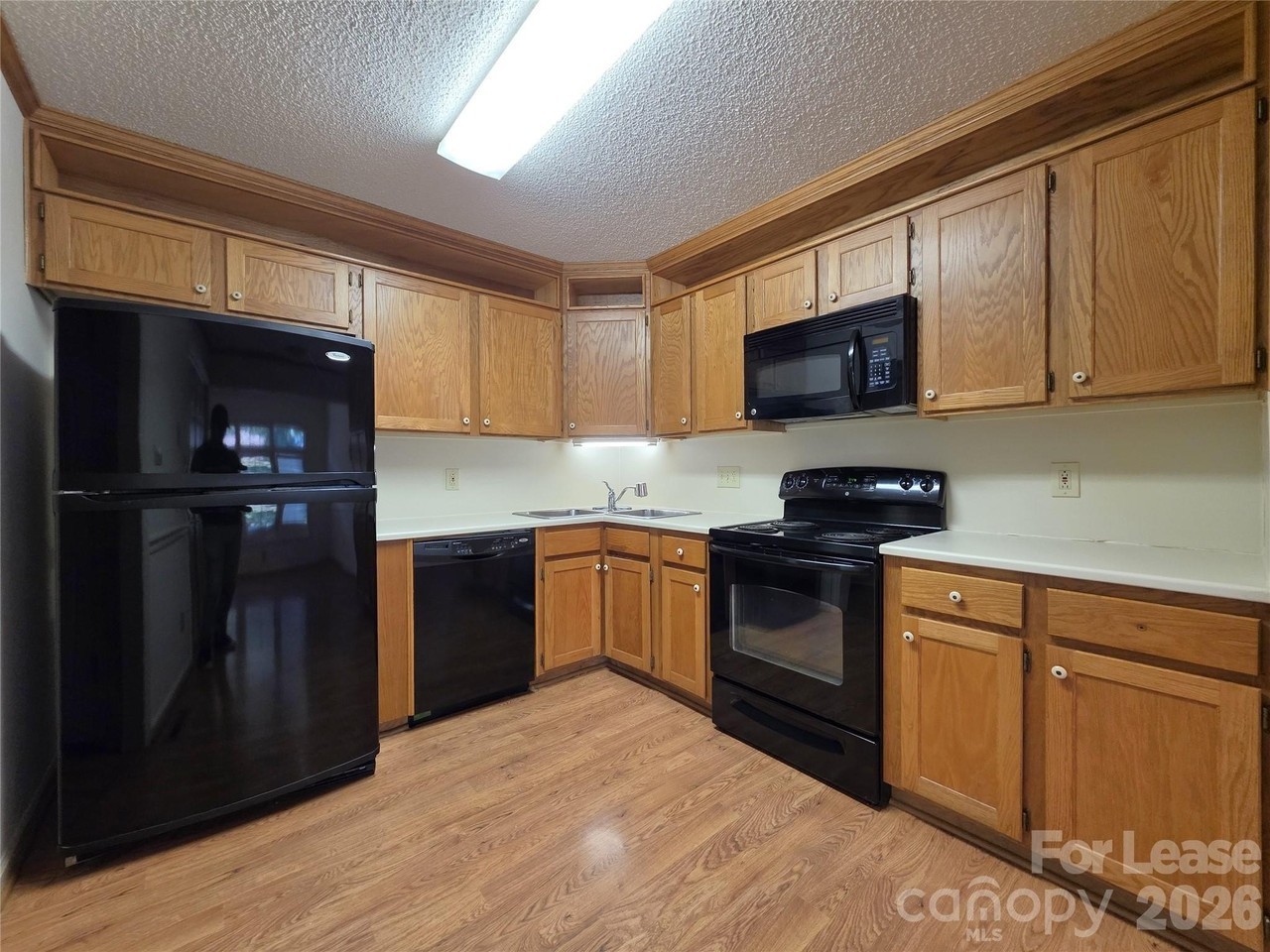 628 Breckenridge Rd - Photo 5 of 24