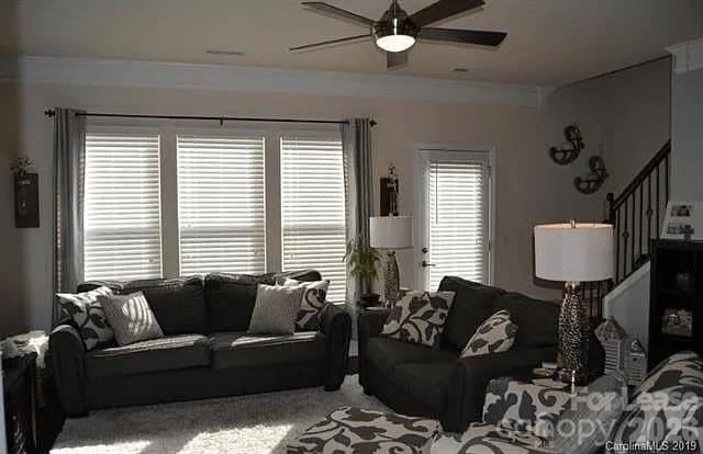 2228 Kensington Station Pkwy - Photo 5 of 11