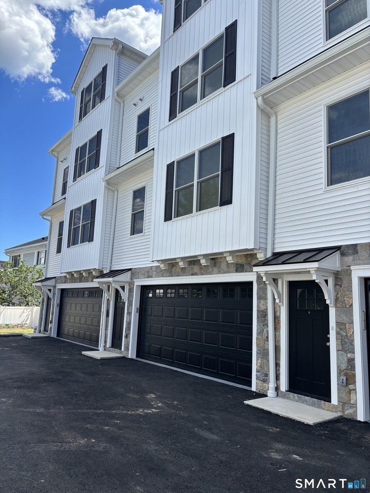 23 Finney Ln - Photo 2 of 13