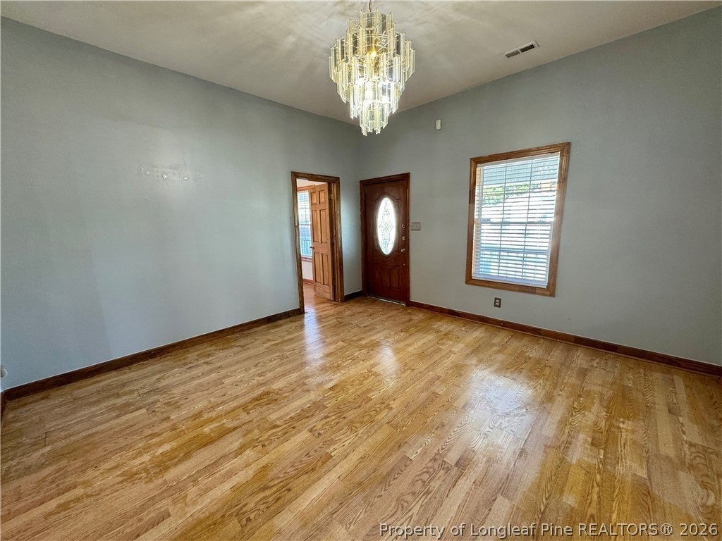 306 E 11th St - Photo 7 of 38