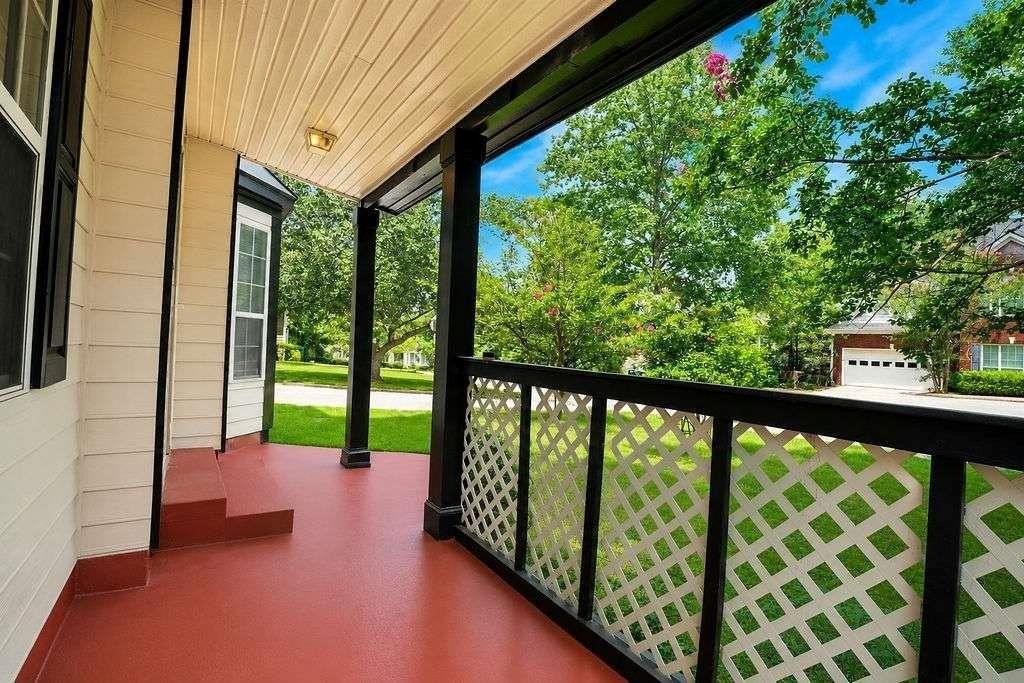 775 Stonemill Mnr - Photo 4 of 40
