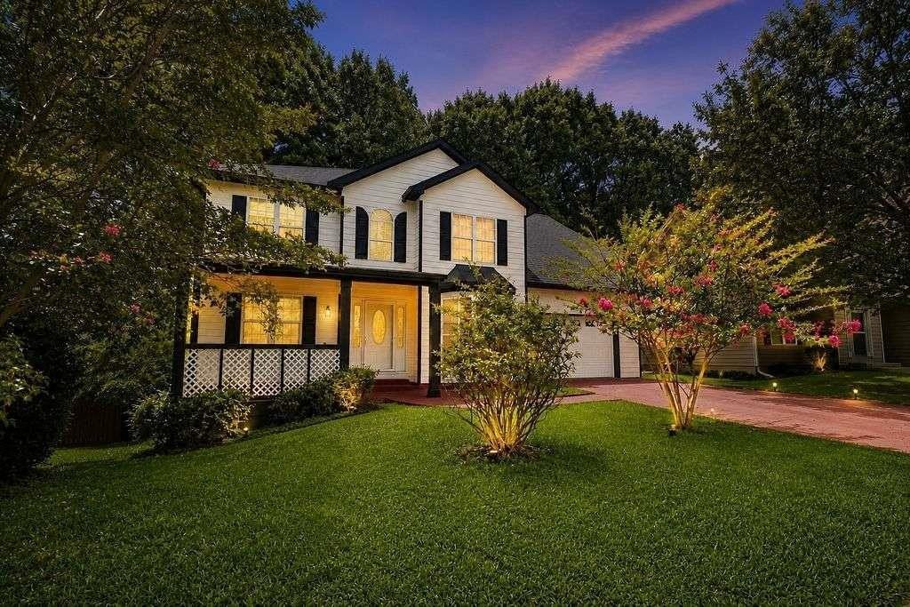 775 Stonemill Mnr - Photo 6 of 40