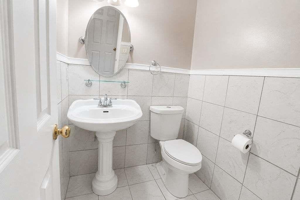 775 Stonemill Mnr - Photo 7 of 40
