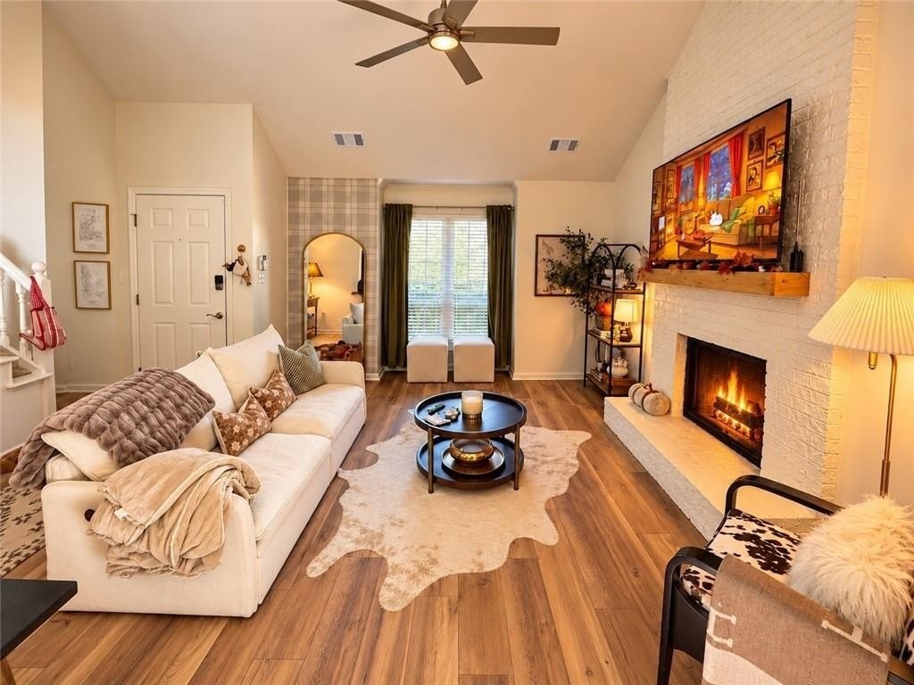 1195 Minhinette Dr #F - Photo 5 of 39