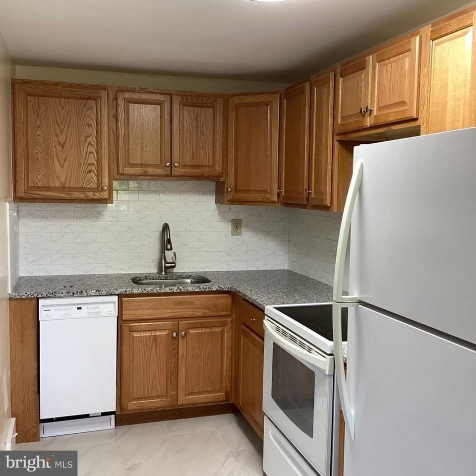 5226 Gramercy Dr - Photo 5 of 15