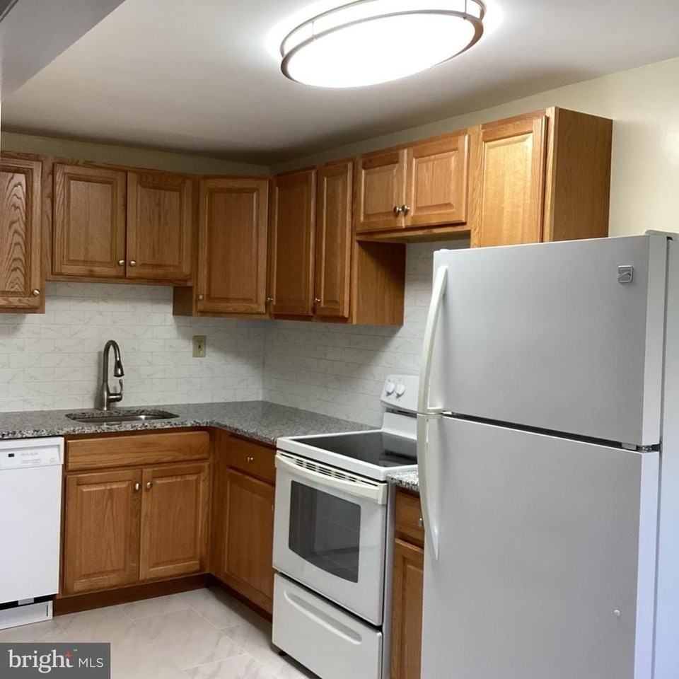 5226 Gramercy Dr - Photo 6 of 15