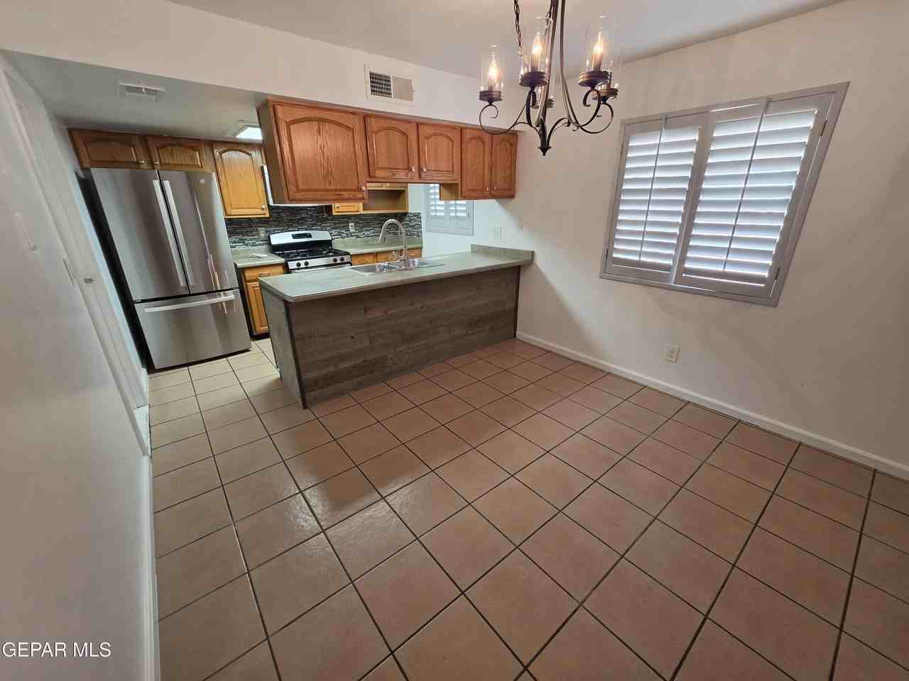 11229 Pony Soldier Ave - Photo 3 of 17